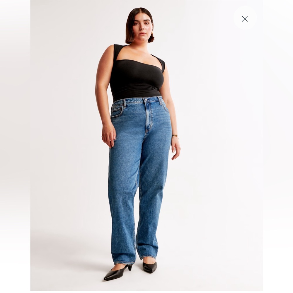 Curve Love Ultra High Rise 90s Straight Jean